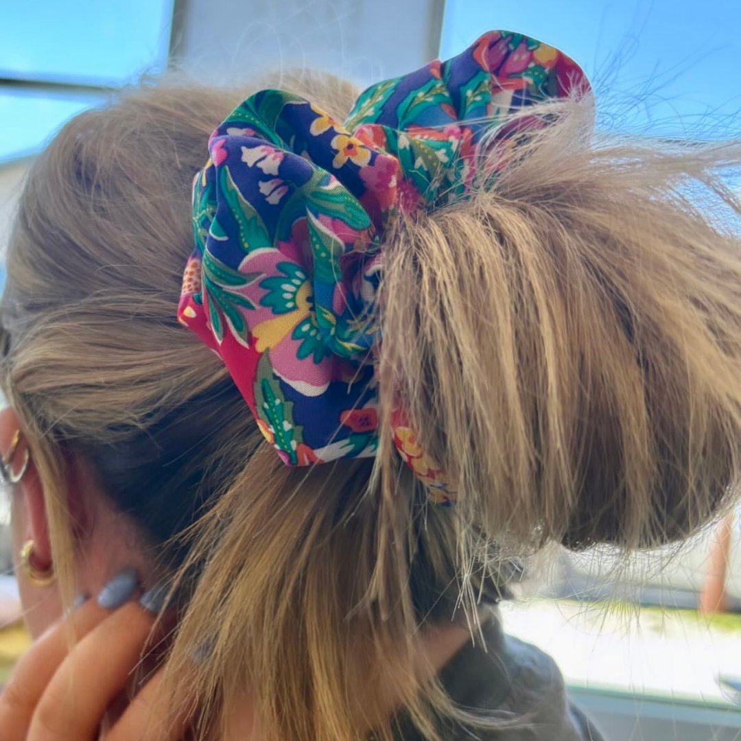 Jumbo In Love Floral Scrunchie