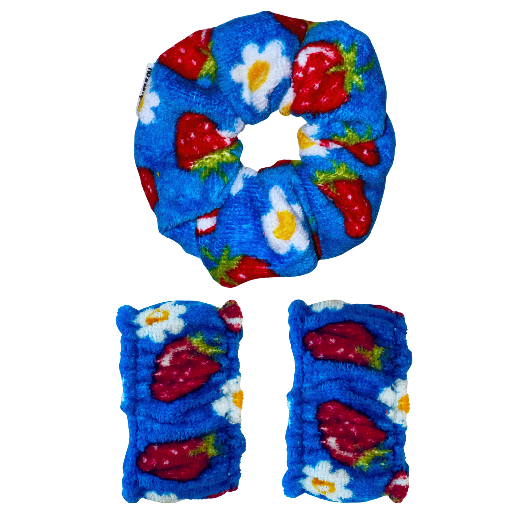 Scrunchie and Wristlet Spa Set in Strawberry Blues